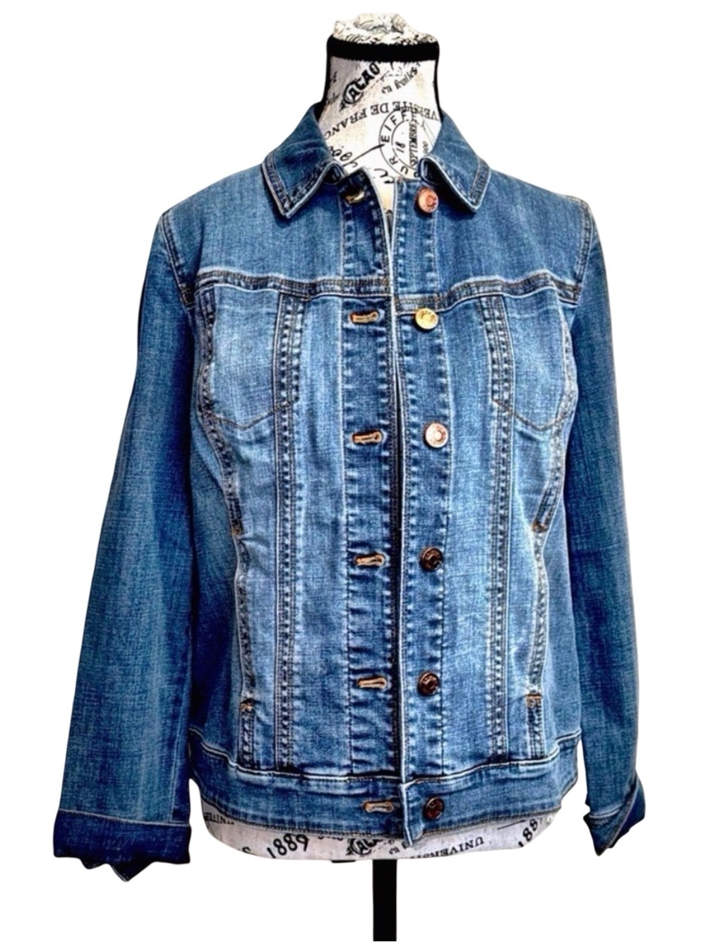 Chico's Classic Denim Jacket - Tailored Fit - Size 0 - Like New
